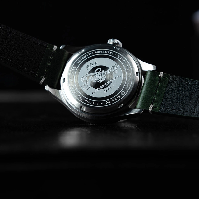 Avi-8 Flyboy Airmaster GMT Automatic AV-4128-03 Fuselage Green, Gehäuseboden