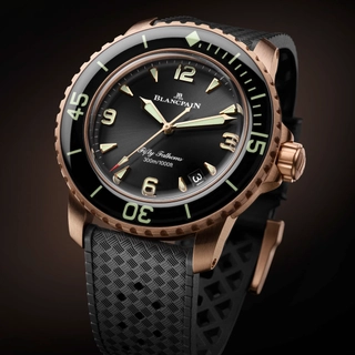 Blancpain: Fifty Fathoms, 42-Millimeter-Modell in Rotgold