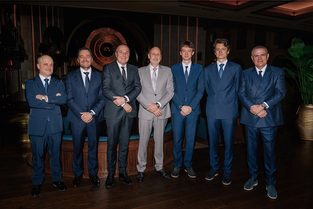 Benoit de Clerck (CEO Zenith), Julien Tornare (CEO TAG Heuer), Jean-Christophe Babin (CEO Bulgari), Frédéric Arnault (Chief Executive Officer of LVMH Watches), Jean Arnault (Director of Watches Louis Vuitton), Ricardo Guadalupe (CEO Hublot) 