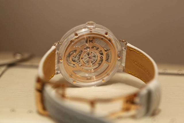 Louis Vuitton Tambour Moon Flying Tourbillon Sapphire Frank Gehry Louis Vuitton Tambour Moon Flying Tourbillon Sapphire Frank Gehry