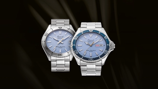 Frontalansicht, beide Modelle der Orient Mako Jubiläumskollektion