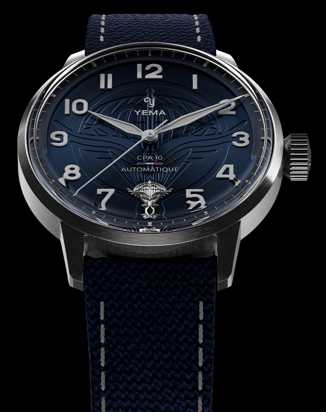 Yema – Flygraf CPA10, Fliegeruhr aus Titan mit schwarzem Zifferblatt