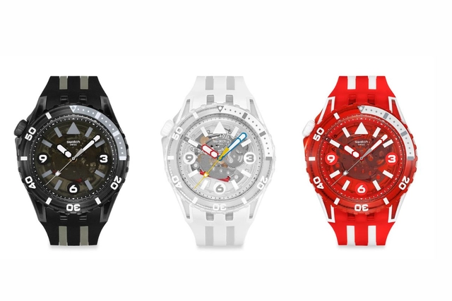 03_uhren swatch Scubaqua schwarz transparent rot.jpg Frontalansicht der Swatch Scubaqua in schwarz, transparent, rot