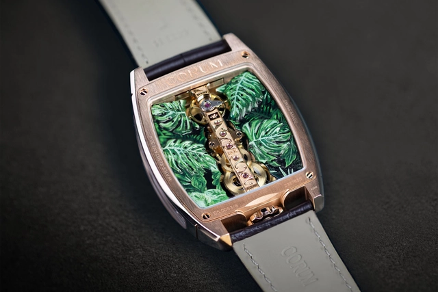 Corum Golden Bridge Classic Snake Boden