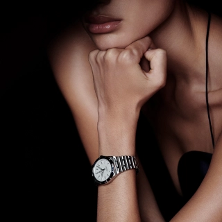 Die Chronomat 36 Kollektion von Breitling x Victoria Beckham