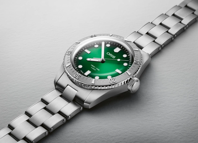 Oris Divers Sixty-Five Calibre 400, Aufmacher