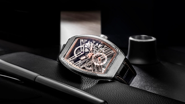 Gesamtansicht der Vanguard Damascus Steel Platinum Jubilee Edition von Franck Muller 
