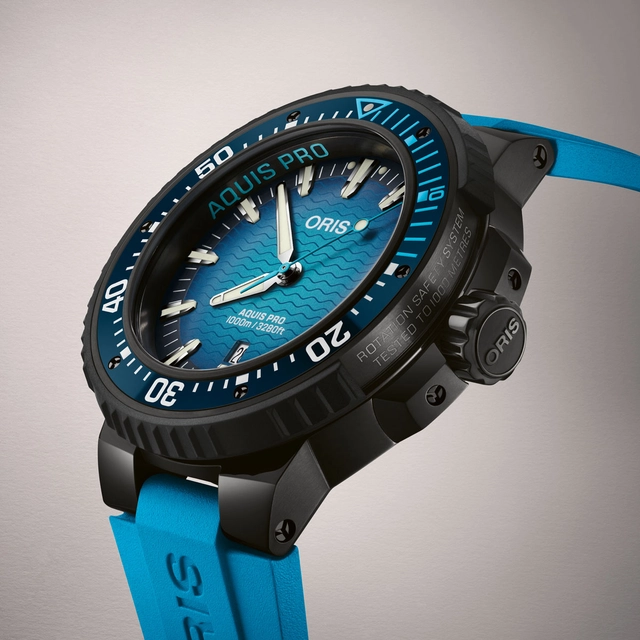 Oris Aquis Pro 1000M mit blauem Band