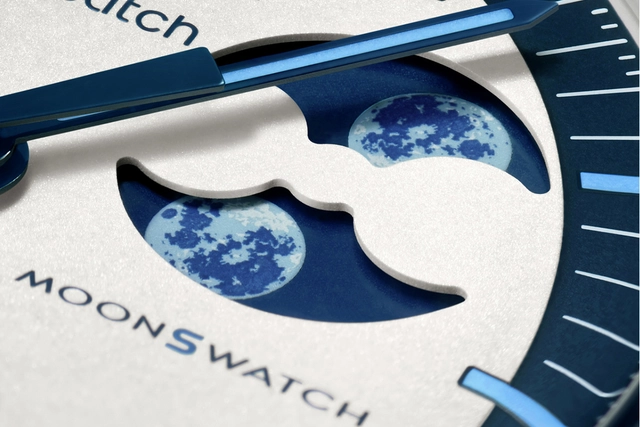 MoonSwatch Mission to the Super Blue Moonphase