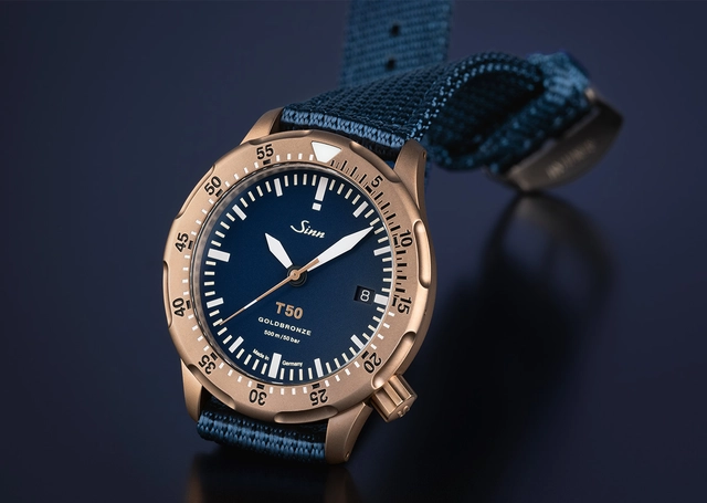 Sinn Spezialuhren T50 Goldbronze B mit blauem Zifferblatt und Band