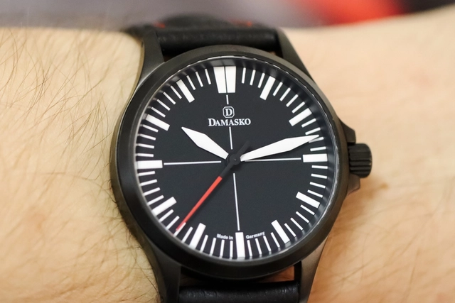 Damasko DK32 Black Damasko DK32 Black aus perlgestrahltem U-Boot-Stahl