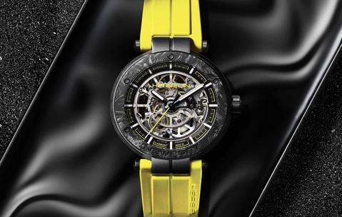 Herbelin: Newport Carbon Titanium Automatic Skeleton gelb