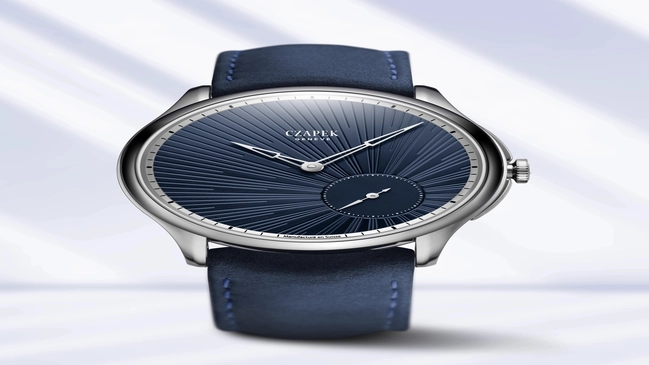 WatchTime_Czapek_Promenade_Guilloche_Soleil_Bleu_Nuit_Lifestyle