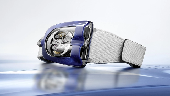 WatchTime_MBandF_HM8_Mark_2_Blue_Lifestyle_1_Hres