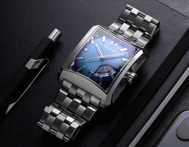 Minase: 5 Windows midsize Stahl mit mehrteiligem Datumsfenster