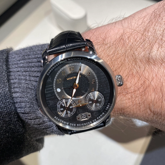 Montblanc-Star-Legacy-Nicolas-Rieussec-Meisterstueck-100-Years-Wristshot.jpg Montblanc Star Legacy Nicolas Rieussec Chronograph 43 mm Meisterstück 100 Years Limited Edition 500 Wristshot