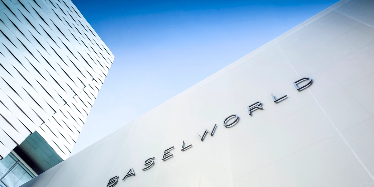 WatchTime-Baselworld-Fassade-Archiv