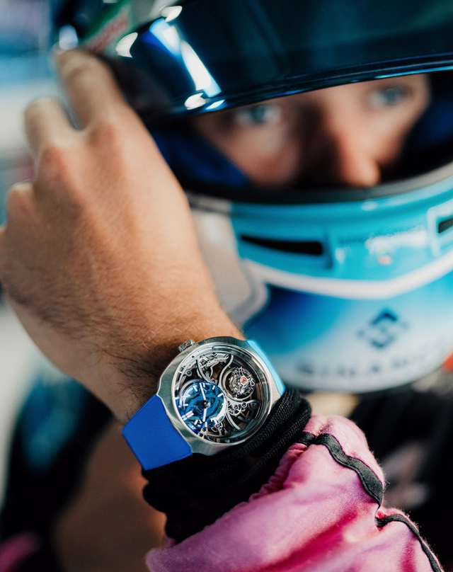 WatchTime_Moser_Streamliner_Cylindrical_Tourbillon_Alpine_Pilot