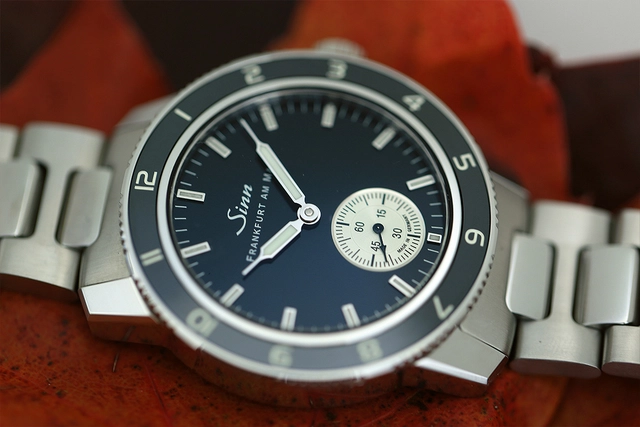 Sinn Spezialuhren 104 Klassik 12