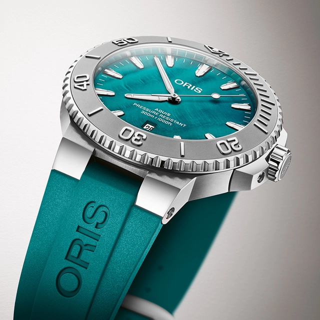 Oris Aquis Date New York Harbor Limited Edition II, Blick auf Lünette und Zifferblatt