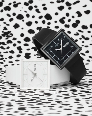 Swatch What If Blackagain und Allwhite