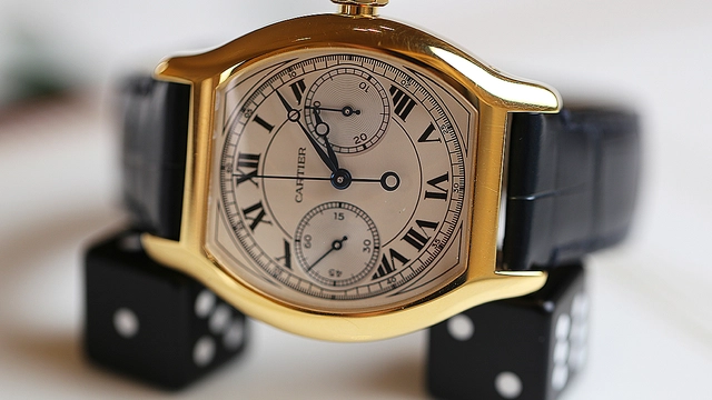 Cartier Privé Tortue Monopoussoir Chronograph