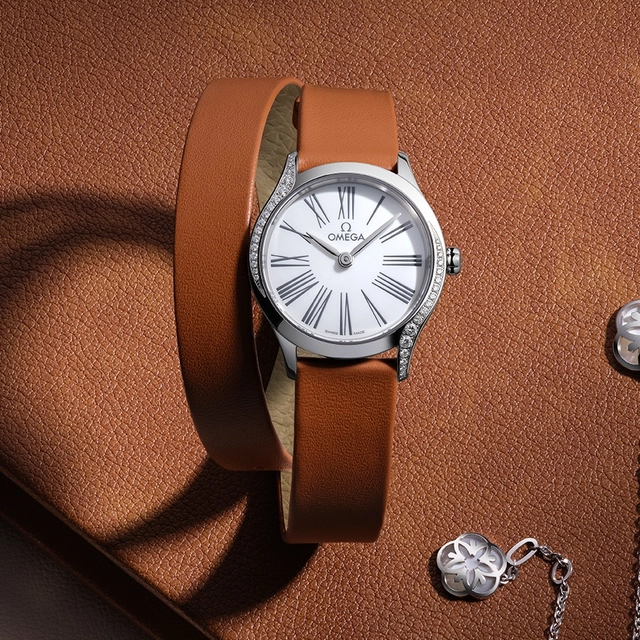 Omega-DeVille-Mini-Tresor-Cognac-Beauty.jpg