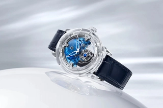 Gesamtansicht der Ulysse Nardin Royal Sapphire Blue