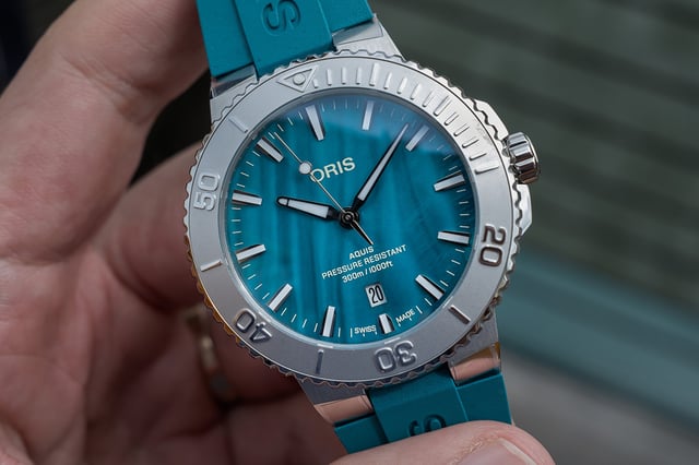 Oris_New_York_Harbor_Limited_Edition_II_bezel.jpg