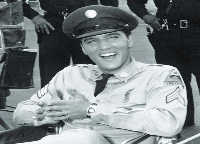 Hamilton: Elvis Presley trägt die Ventura während der Dreharbeiten zum Film "Blue Hawaii"