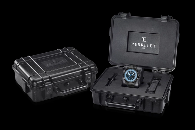 Perrelet Turbine Carbon Ice Blue Kasten