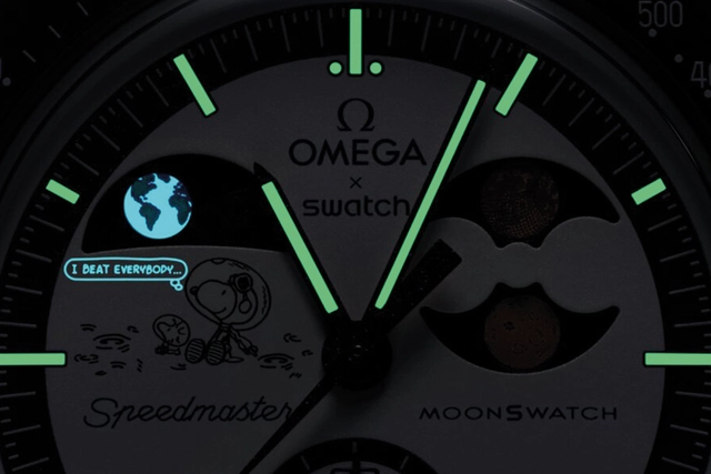 MoonSwatch Mission to Earthphase unter UV-Licht