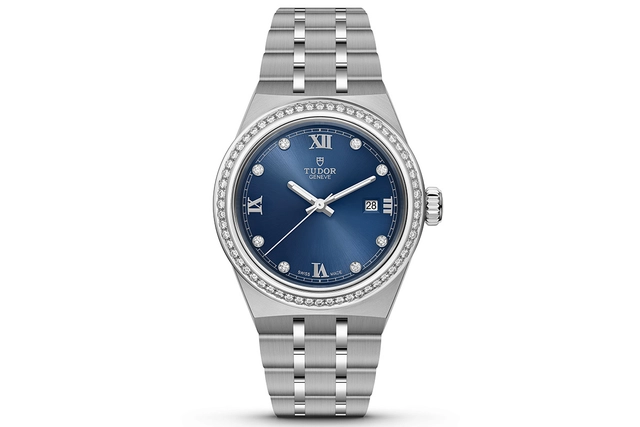 Tudor Royal, Referenz M28320-0002, Edelstahluhr vor weißem Hintergrund