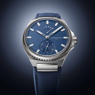 WatchTime-Arnold-and-Son-Longitude-blue-rubber
