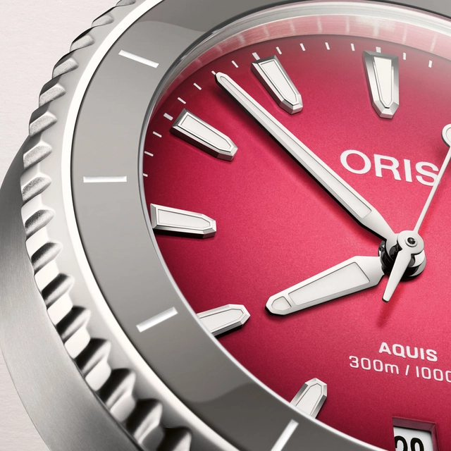 Oris-Aquis-Date-Taste-of-Summer-pink-Detail.jpg Oris Aquis Date Taste of Summer pink Detail