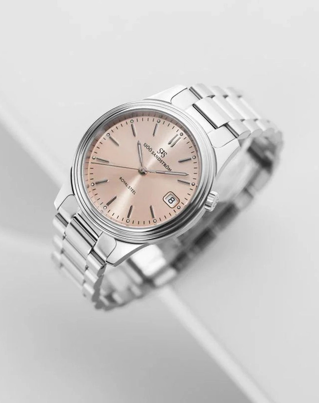 Sjöö Sandström Royal Steel Classic 32mm mit lachsfarbenem Zifferblatt Sjöö Sandström Royal Steel Classic 32mm mit lachsfarbenem Zifferblatt
