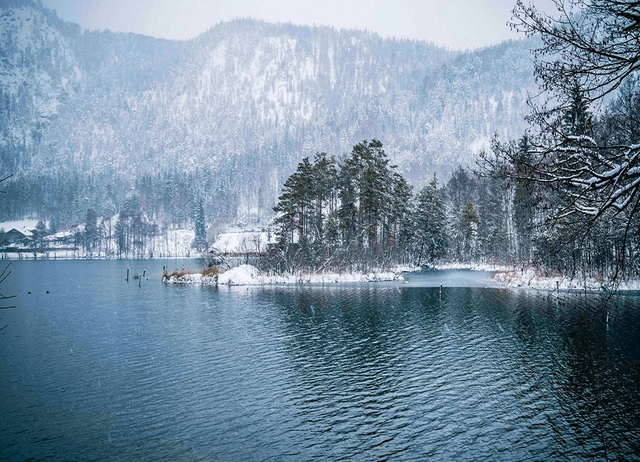 Thumsee bei Bad Reichenhall im Winter.