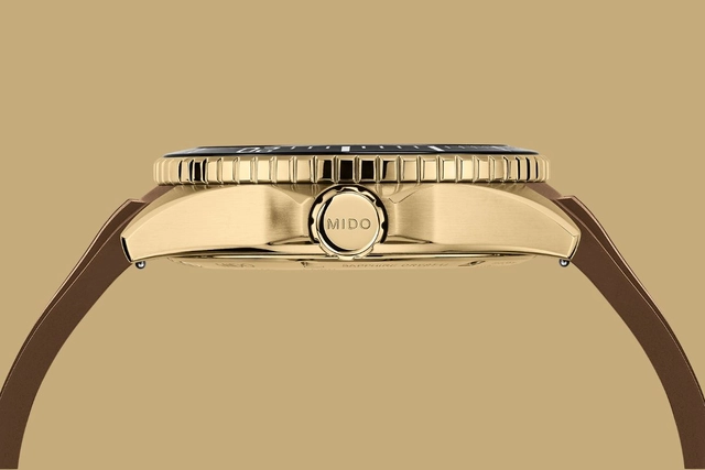 Seitenansicht der Mido Ocean Star GMT
