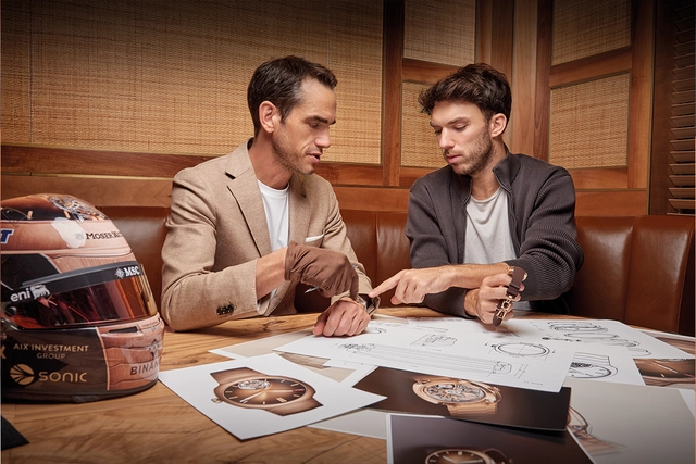 Edouard Meylan, CEO H. Moser & Cie. und F1 Rennfahrer Pierre Gasly