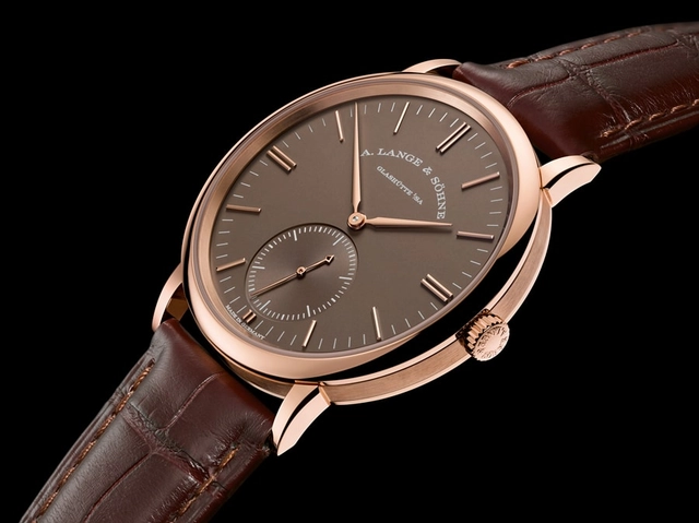 A. Lange & Söhne: Saxonia Automatik in Rotgold mit Terrabraun-Zifferblatt