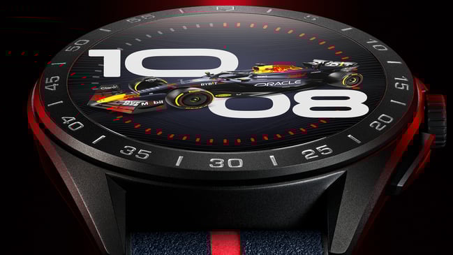 Das ist die TAG Heuer Connected Calibre E4 45MM x Oracle Red Bull Racing Edition
