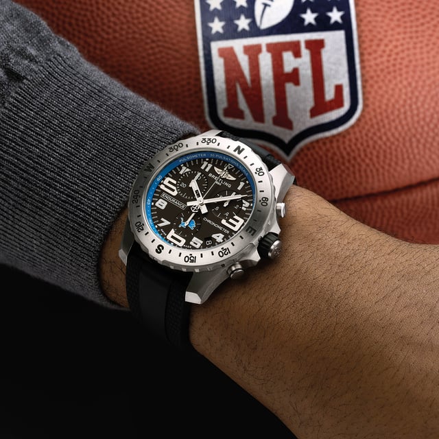 Breitling-NFL-Endurance-Wristshot.jpg?width=640&format=webply