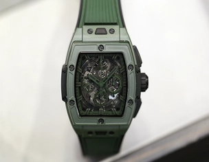 Hublot Spirit of Big Bang Chronograph in dunkelgrüner Keramik