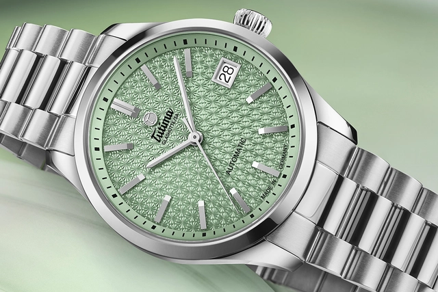 Tutima_Lady Sky_Sage Green_6705-08_Zifferblatt