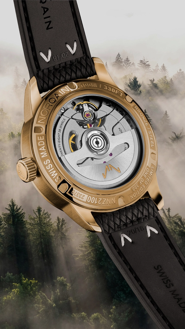 Norqain Freedom 60 GMT 40 mm Bronze Limited Edition Anthracite, Gehäuseboden mit Saphirglas
