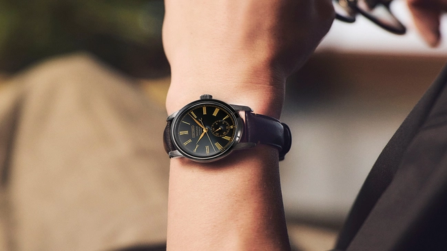 Seiko Presage Classic Series „Craftsmanship“ Urushi SPB499 am Handgelenk