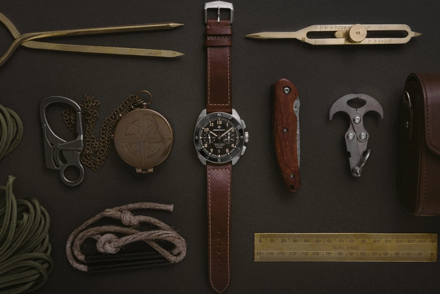 WatchTime_Bremont_TerraNova_42.5_BK_Creative2