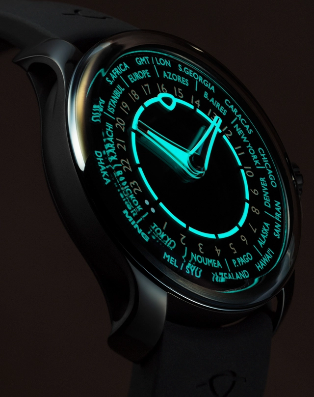 WatchTime-Ming-29.01Midnight-Lume.jpg Ming – 29.01 Midnight, Titanuhr mit Superluminova-Leuchtmasse im Dunklen