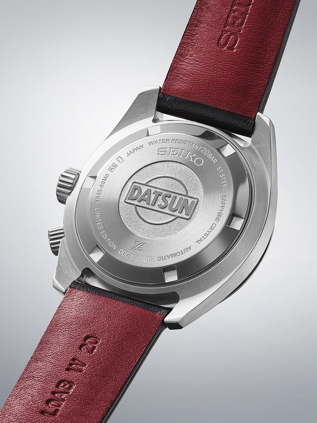 Seiko Speedtimer Mechanical Datsun 240Z Limited Edition (SPB517),Gehäuseboden mit Datsun-Logo