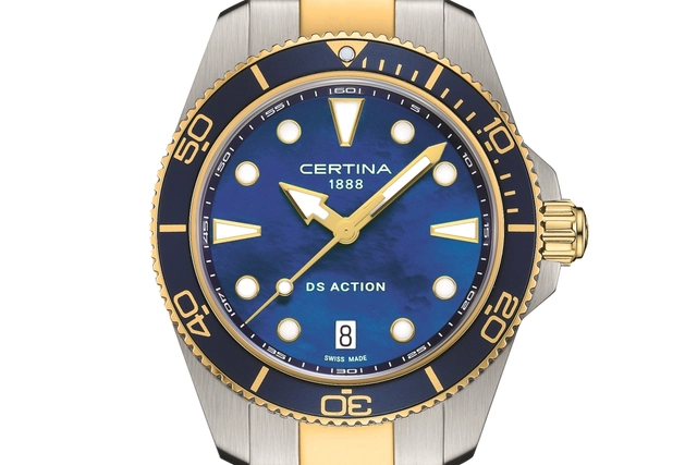 Ansicht der Certina DS in Blau udn Gold